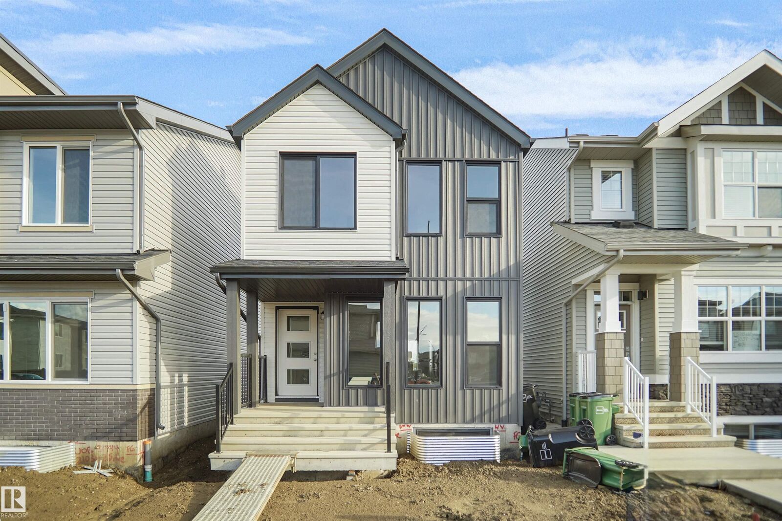 Property Photo:  21362 128A Avenue NW  AB T5S 0X3 