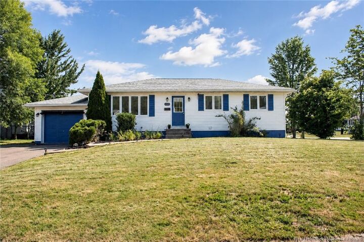 280 Tobias Avenue — photo 1