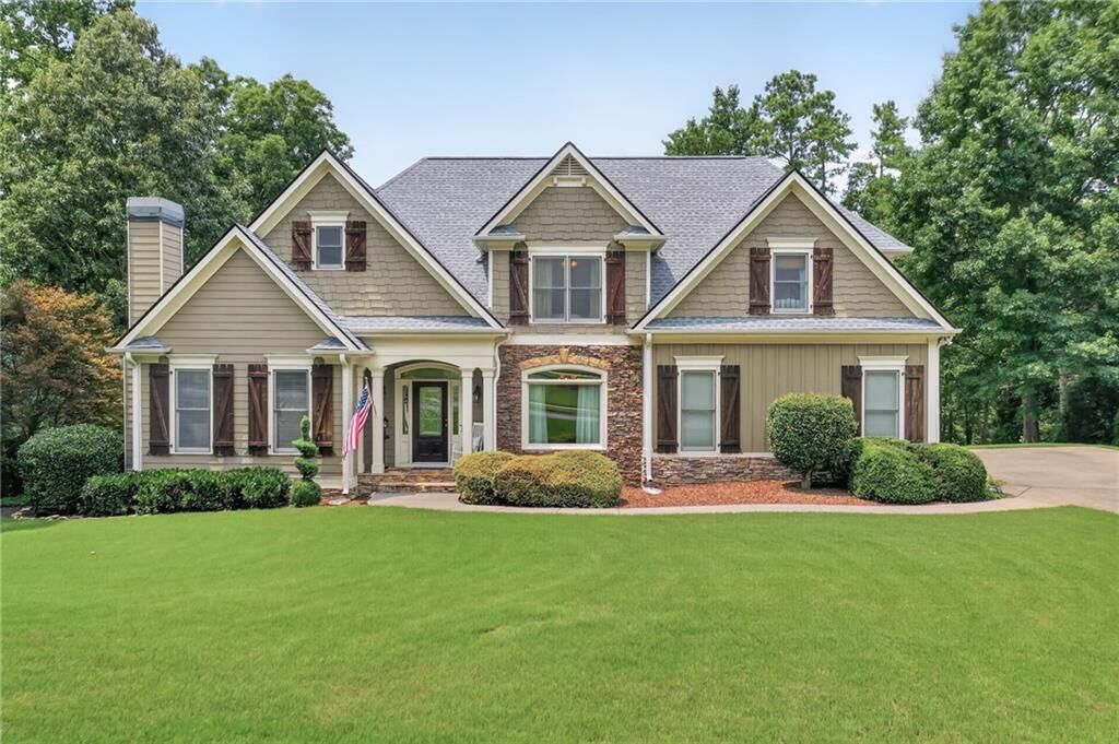 Property Photo: 209 Amberleigh Circle GA 30184
