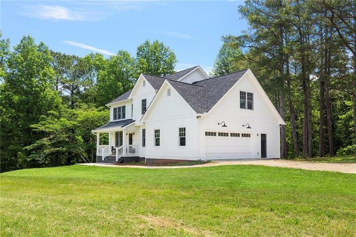 Property Photo: 7600 Barnes Road GA 30268