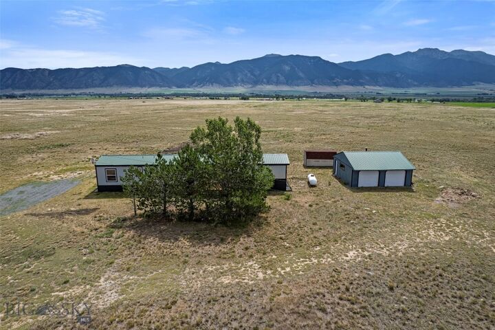 Property Photo: 1406 Jack Rabbit Lane MT 59759