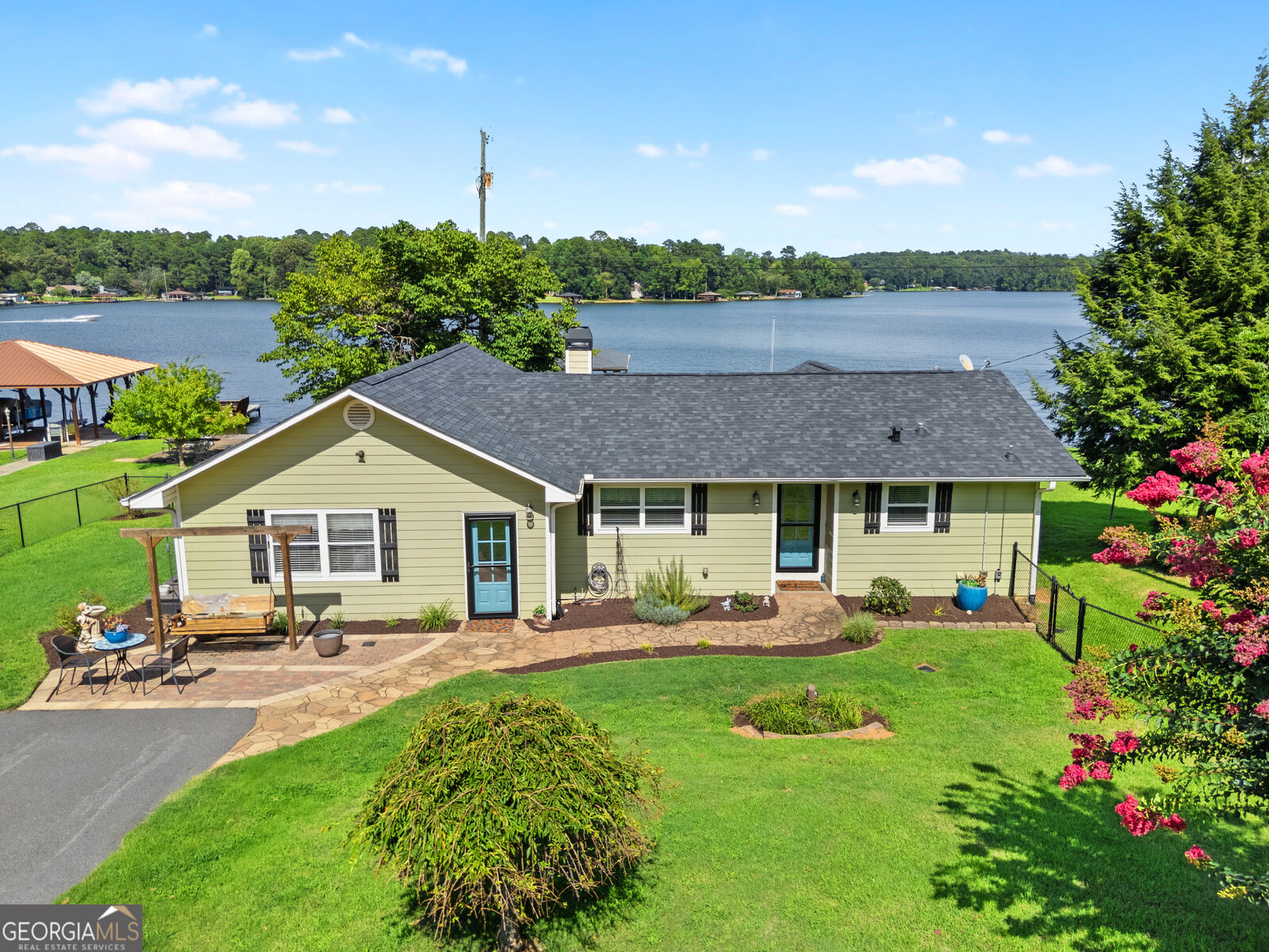 Property Photo:  276 Roberts Point Road  GA 30233 