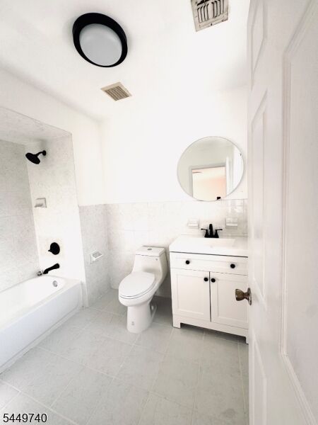 Property Photo:  87 N 6th St  NJ 07107 