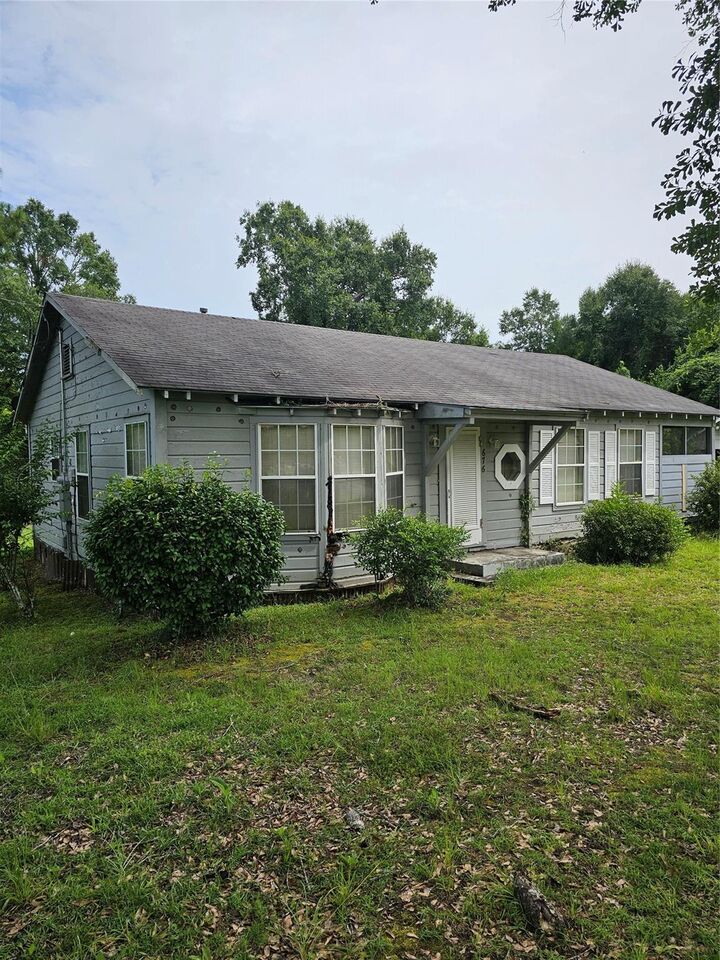 Property Photo: 676 Burch Street TX 75951