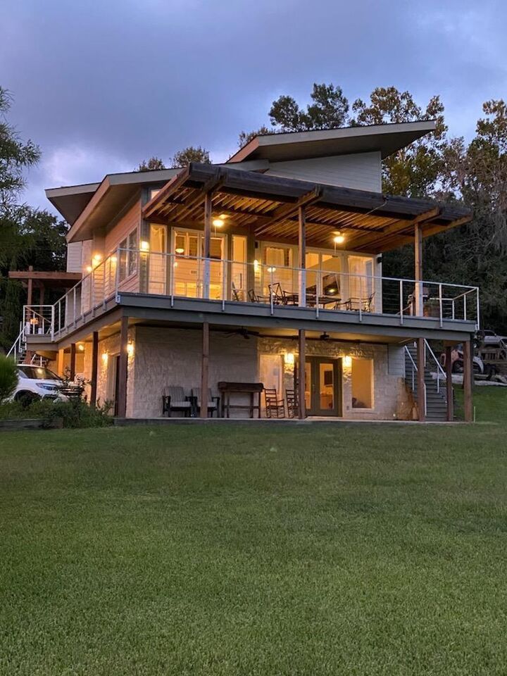 Property Photo: 68 Edgewater Way TX 77364