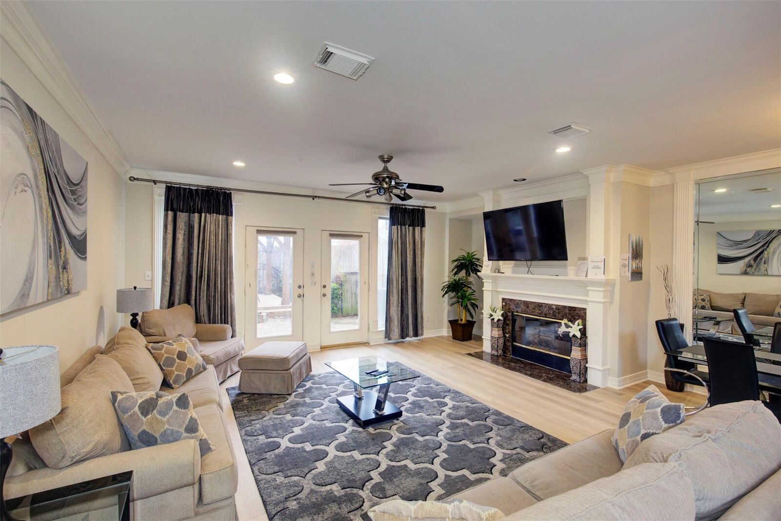 Property Photo:  1711 Huldy St Street A  TX 77019 