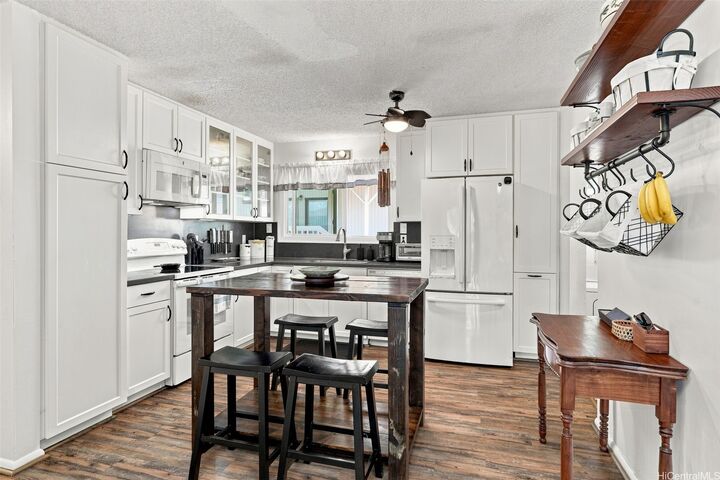 Property Photo:  98-1022 Kupukupu Place  HI 96701 