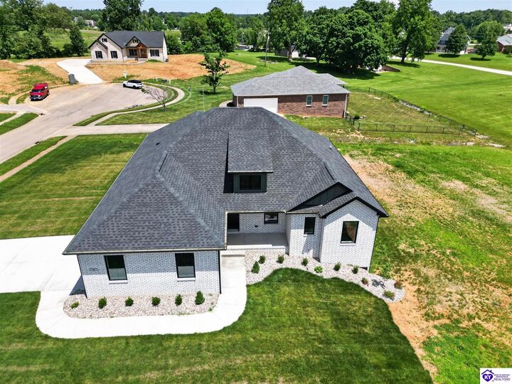 Property Photo: 98 Shepherd's Way KY 40162