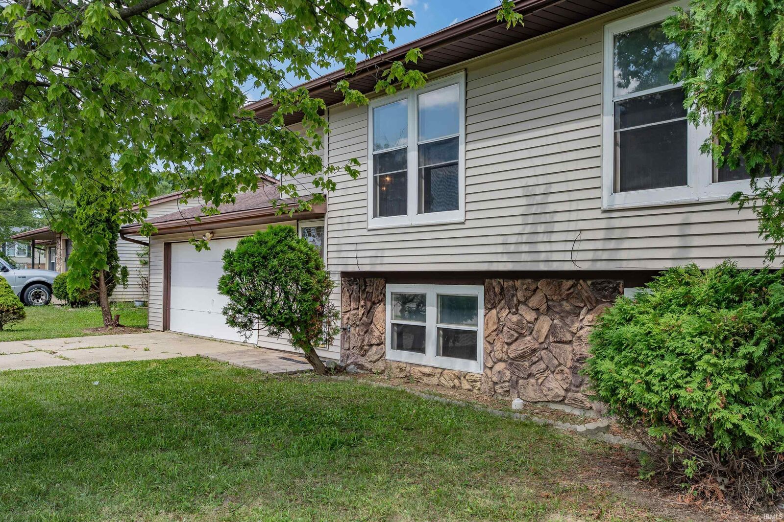 Property Photo: 7020 Peartree Lane IN 46825-3741