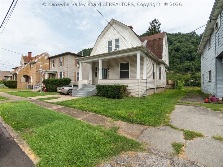 Property Photo:  608 5th Avenue  WV 25136 