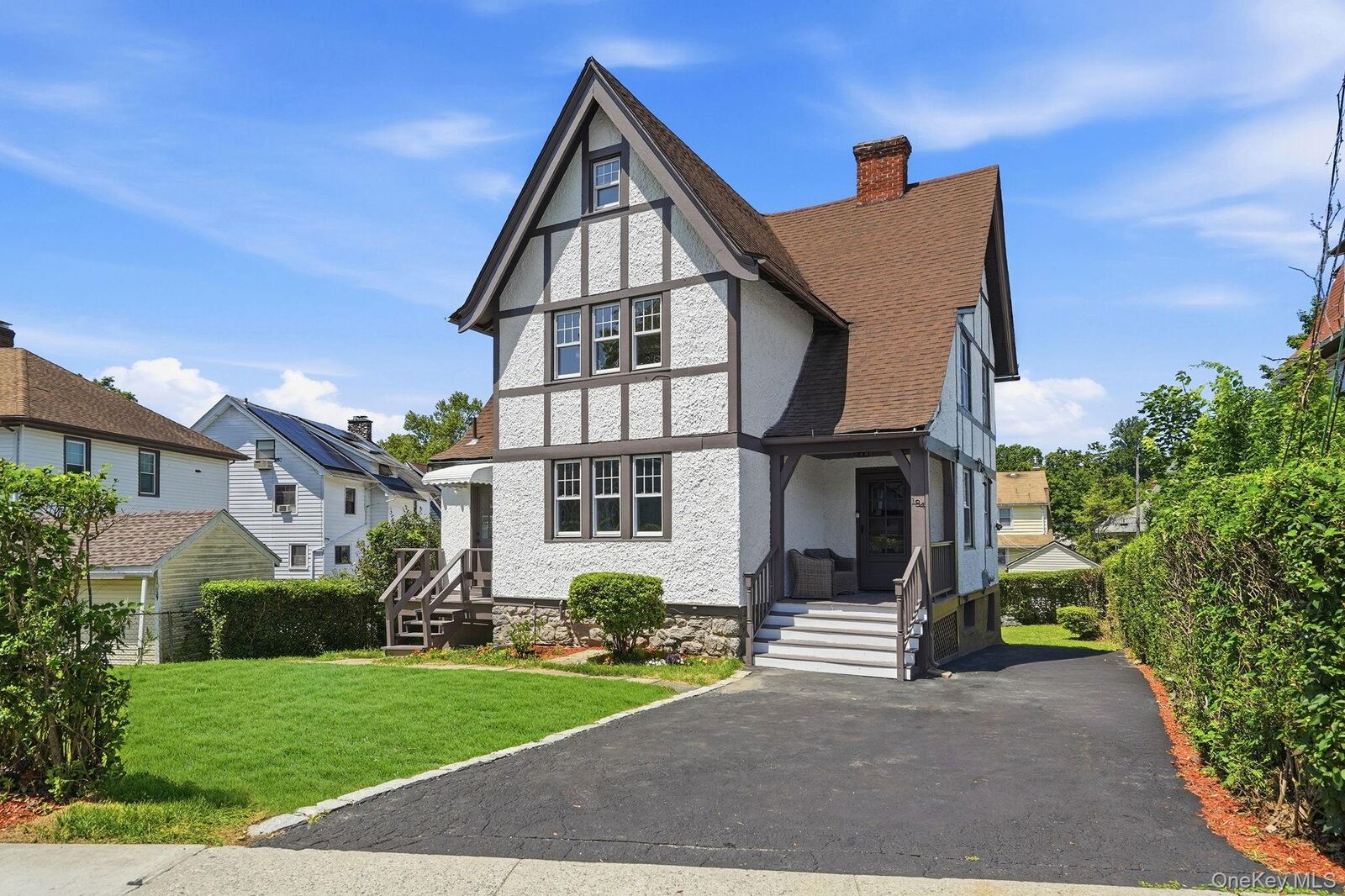 Property Photo:  184 W Post Road  NY 10606 