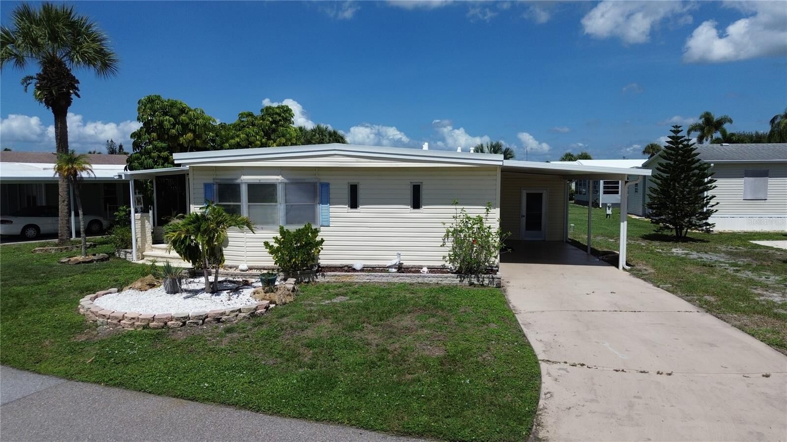 Property Photo:  2100 Iroquois Trail 116  FL 33980 