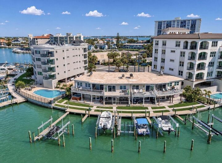 Property Photo:  205 Dolphin Point 4  FL 33767 