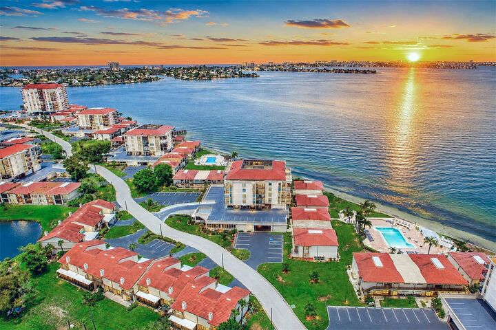Property Photo: 6145 Sun Boulevard 306 FL 33715
