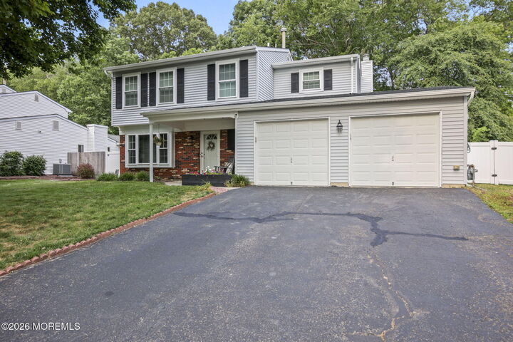 Property Photo:  30 Sweetbriar Trail  NJ 07731 
