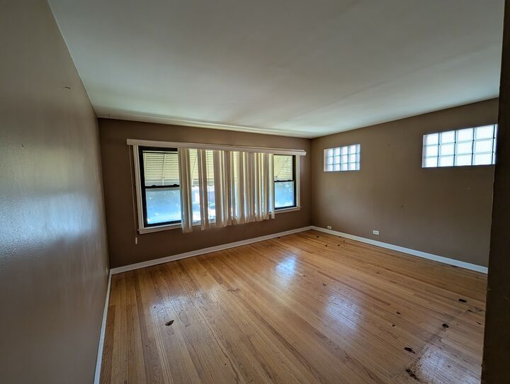 Property Photo:  10631 S Calumet Avenue  IL 60628 
