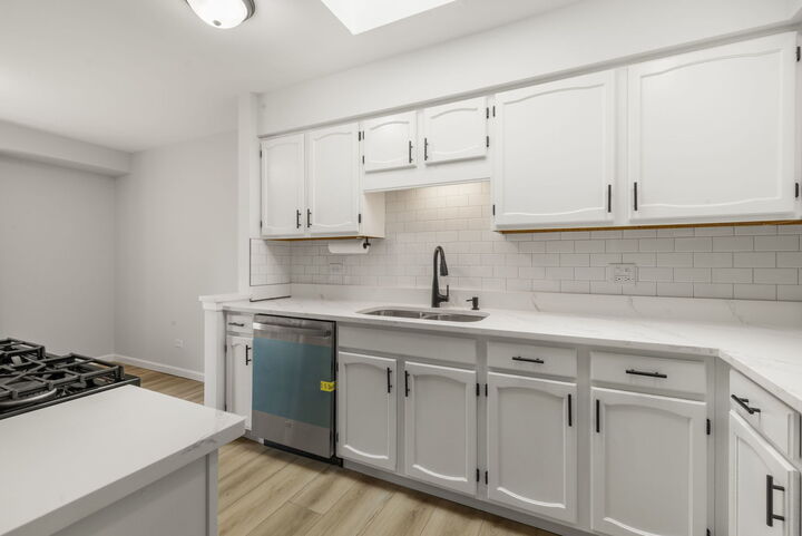 Property Photo: 1824 Portsmouth Drive C IL 60532