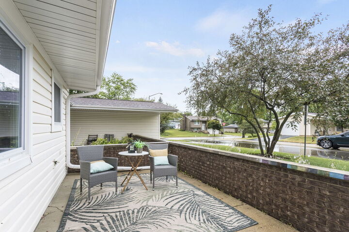 Property Photo: 1125 Danvers Court IL 60193