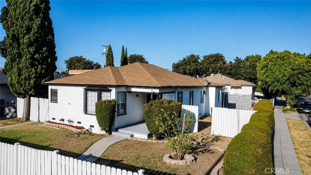 Property Photo:  10142 San Carlos  CA 90280 