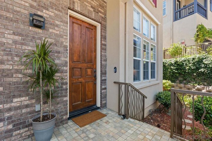 Property Photo:  2785 Ridgegate Row  CA 92037 