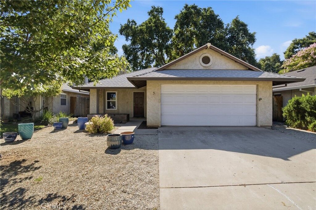 Property Photo:  5 Hunter Court  CA 95928 