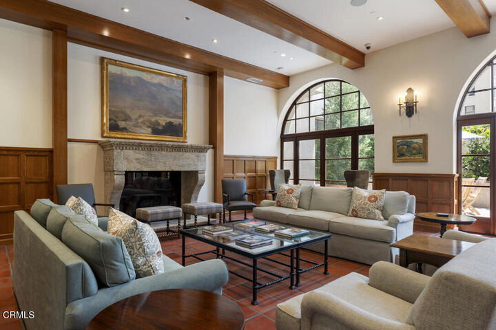 Property Photo: 88 N Oakland Avenue 606 CA 91101