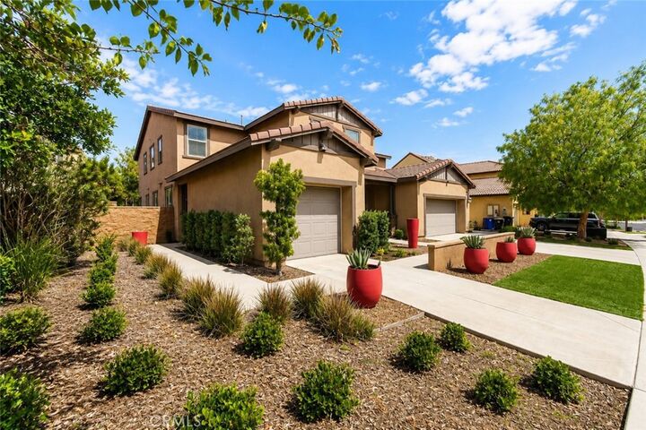 Property Photo: 2750 Kings Canyon Drive CA 92509
