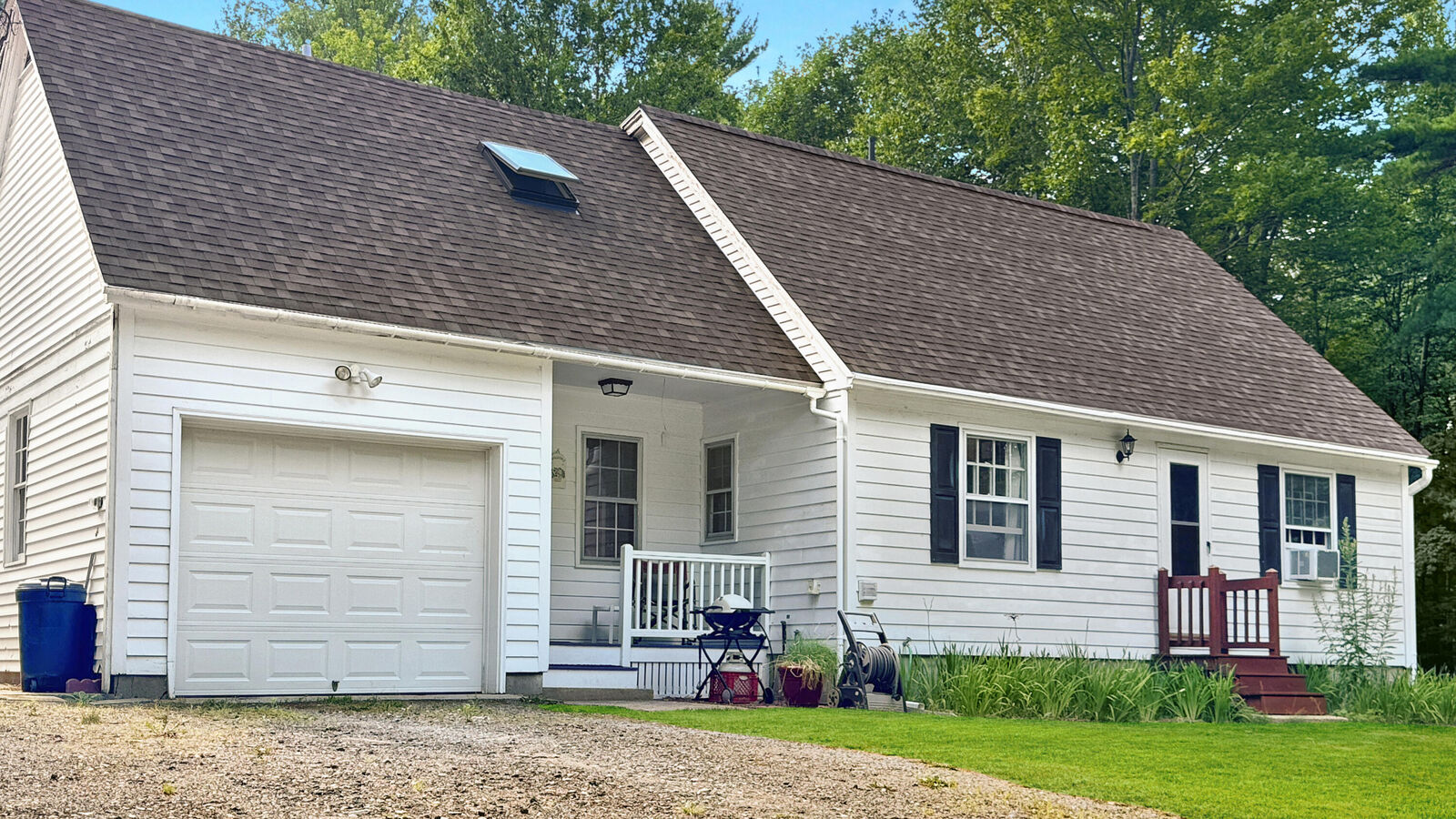 Property Photo: 185 Lebanon Street ME 04073
