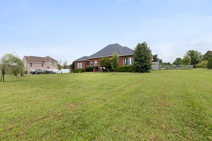 Property Photo: 4907 Sango Rd TN 37043