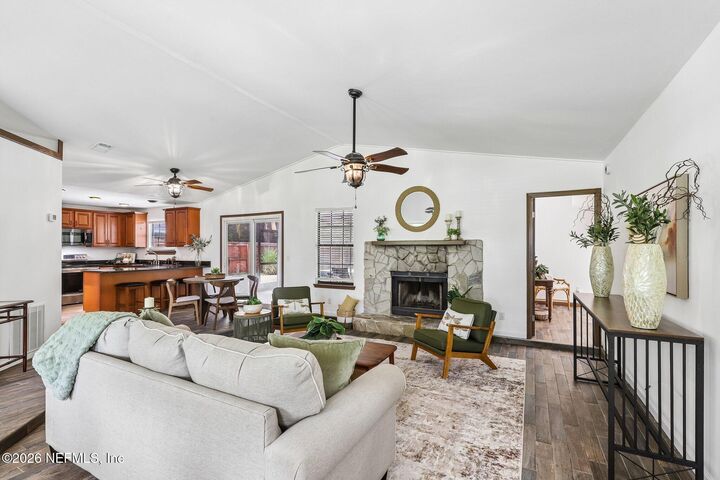Property Photo:  1864 Sherwood Drive  FL 32068 