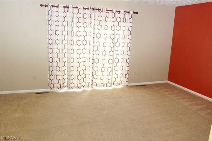 Property Photo:  9965 Beverly Lane  OH 44241 