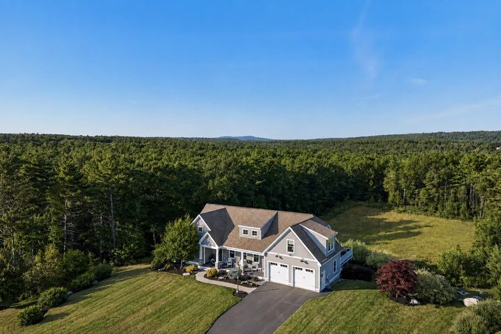 Property Photo: 18 Sunrise Circle NH 03032