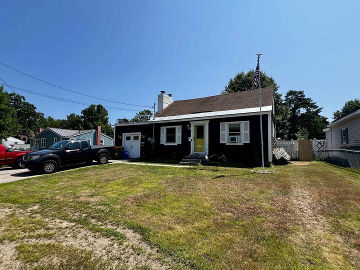 Property Photo:  5 Russell Street  NH 03867 