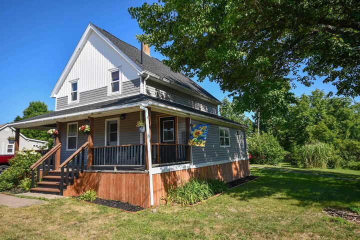 Property Photo: 16 School Street NS B0N 1P0