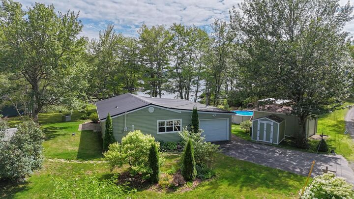 21 Lakeview Road — photo 1