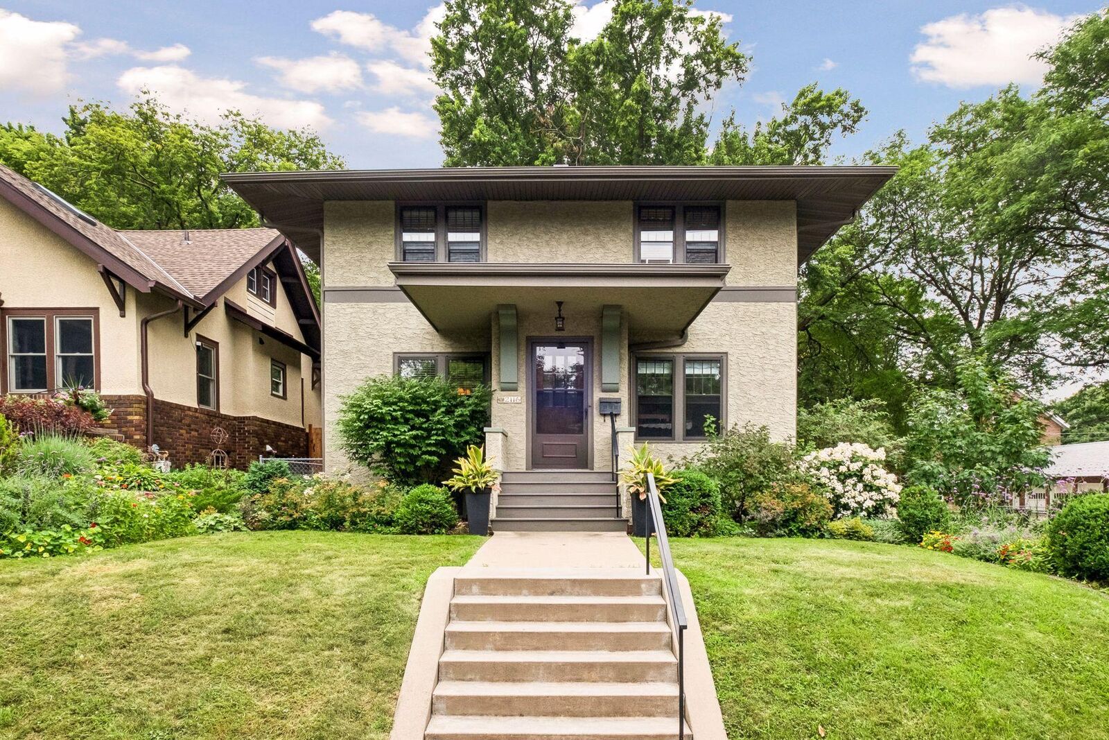 Property Photo: 2116 Fairmount Avenue MN 55105