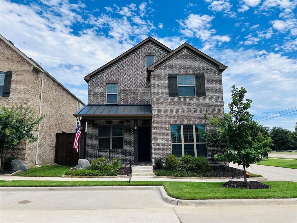 Property Photo: 2200 7th Avenue TX 75028