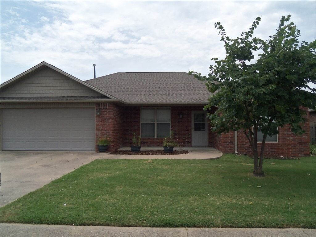 Property Photo:  1902 N Messick Court  AR 72761 
