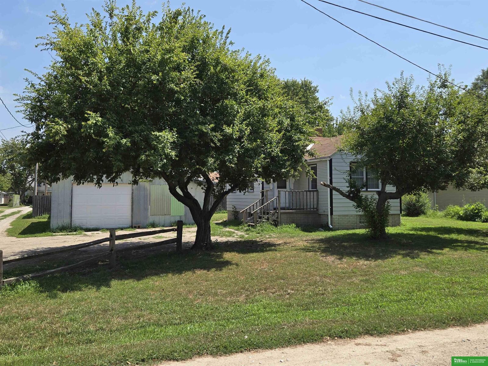Property Photo: 160 S Morrell Street NE 68025