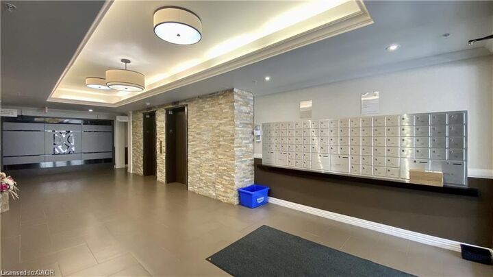 Property Photo:  776 Laurelwood Drive 302  ON N2V 0A8 