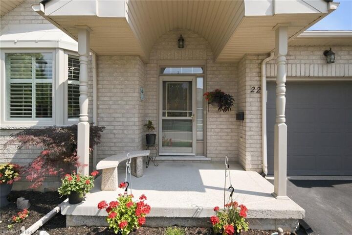 Property Photo: 22 Riveroaks Drive ON L0R 1W0