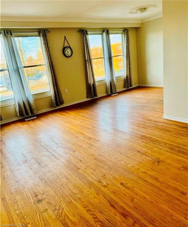 Property Photo:  636 Mohawk Road E Upper  ON L8V 2K1 