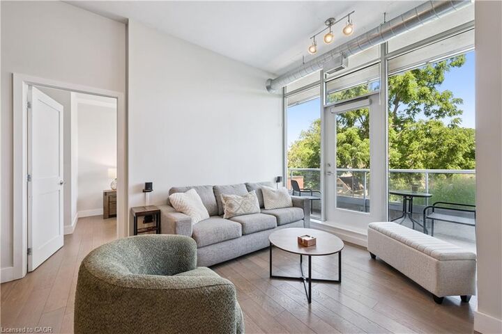 42 Bridgeport Road E 201 — photo 1