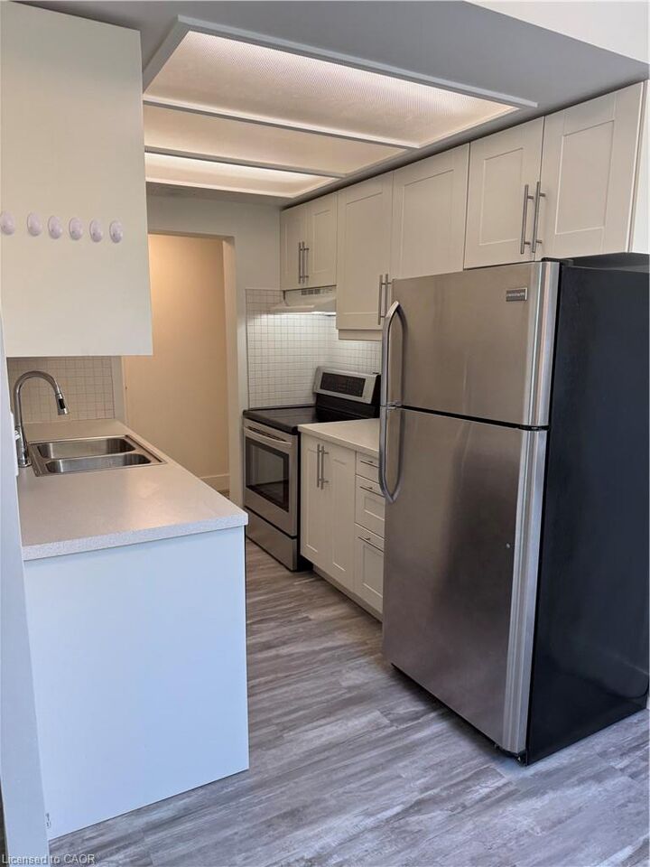 Property Photo:  120 Duke Street 102  ON L8P 4T1 