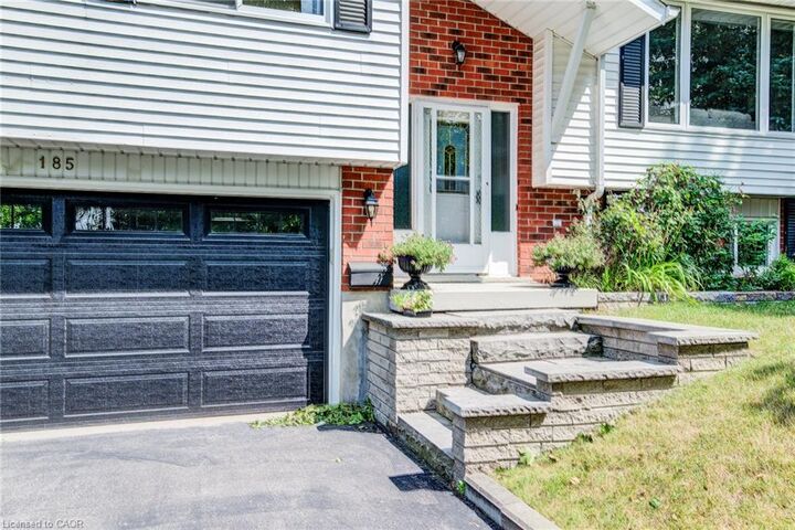 Property Photo:  185 Blackwell Drive  ON N2N 2S2 