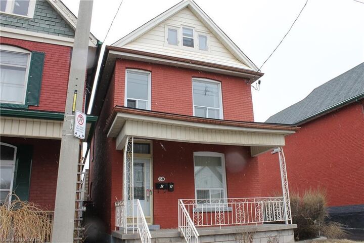 Property Photo:  58 St. Matthews Avenue 2  ON L8L 5P3 