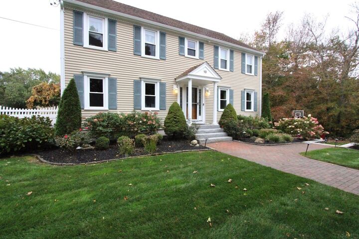 Property Photo:  10 Stoneybrook Drive  MA 02324 