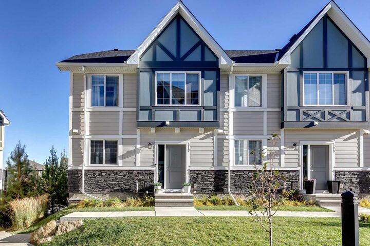 Property Photo:  510 Nolanlake Villas NW  AB T3R 0Z7 