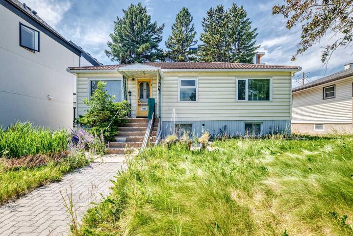 1703 32 Street SW — photo 1