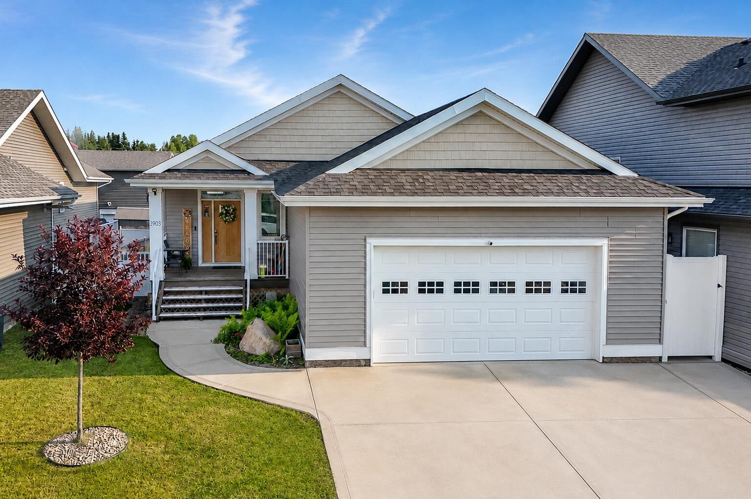 Property Photo: 3903 49 Avenue AB T4J 0B6
